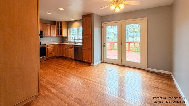 Building Photo - 544 Goldwood Dr