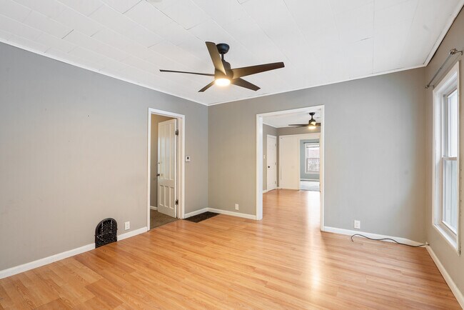 Dining Room - 313 Tompkins St