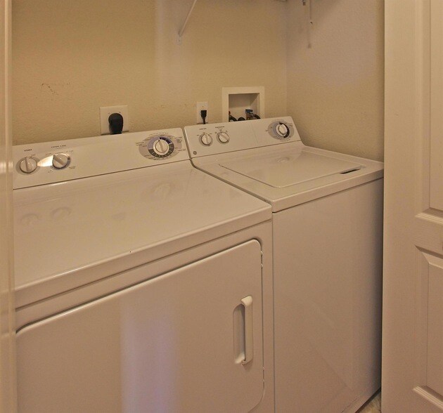 Building Photo - 11014 Legacy Dr