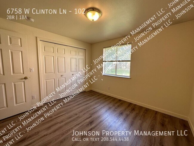 Building Photo - 6758 W Clinton Ln