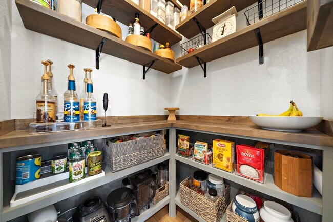 Building Photo - 19103 Heather Downs Ct