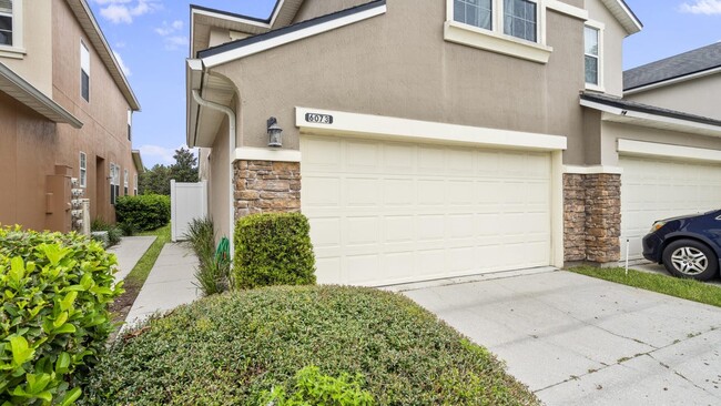 Building Photo - 6060 Bartram Village Dr
