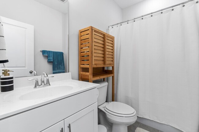 Building Photo - 2245 Kettle Falls Station