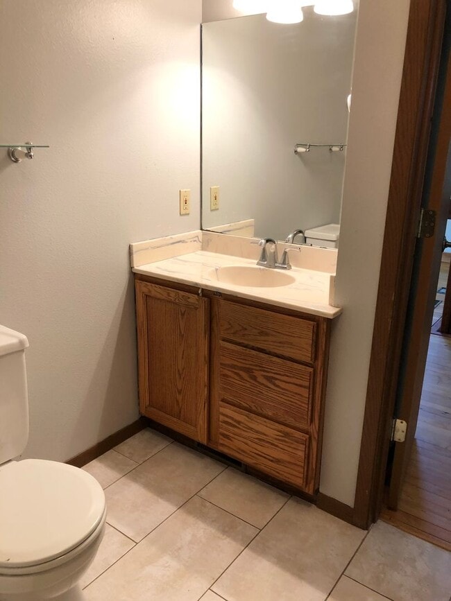 Building Photo - $3,050 |5 Bedroom 3 Bath |Fenced Backyard| Deck| Laundry| Basement