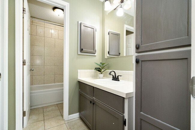 Building Photo - Quality Home Management