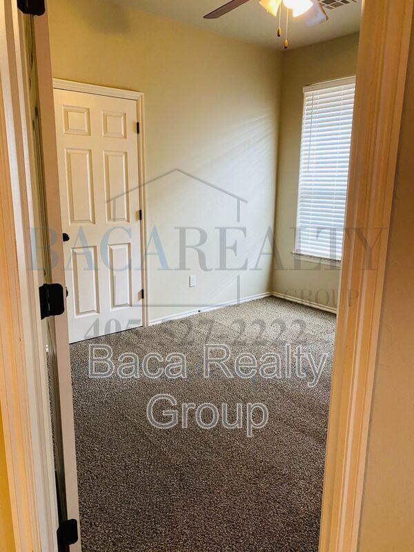 Building Photo - 1846 Post Oak Rd