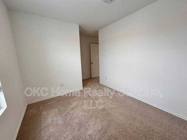 Building Photo - 2318 Wolford Ct