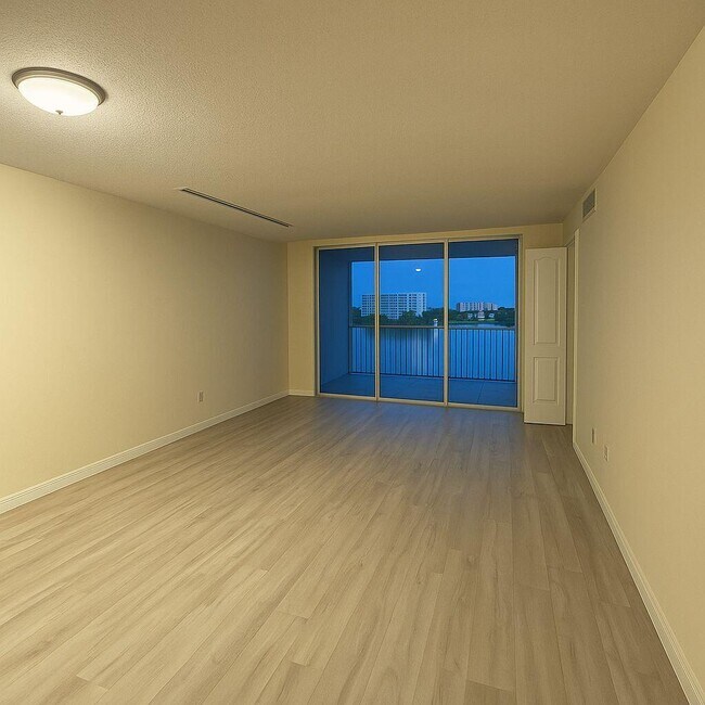 Building Photo - 3091 N Course Dr