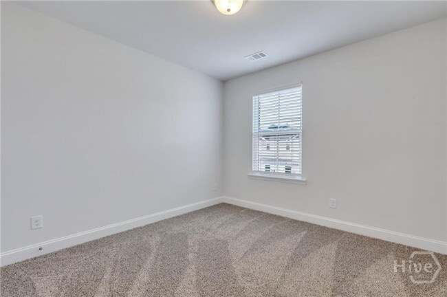 Building Photo - $500 OFF FIRST FULL MONTHS RENT WITH MOVE IN BEFORE February 15th 2026-Townhome conveniently loca...