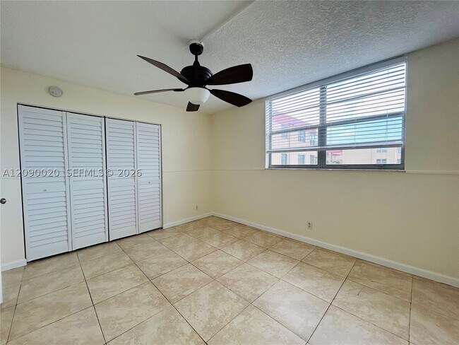 Building Photo - 403 NW 68th Ave