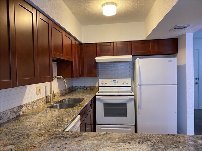 Building Photo - 6201 Ranchester Dr