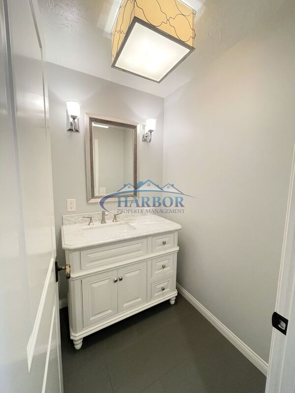 Building Photo - 2300 Sparta Dr