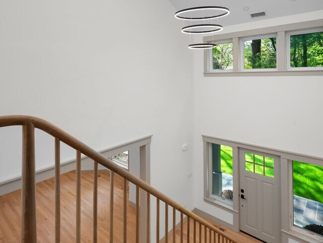Building Photo - Modern Farmhouse 3 Bedroom 3.5 Bathroom