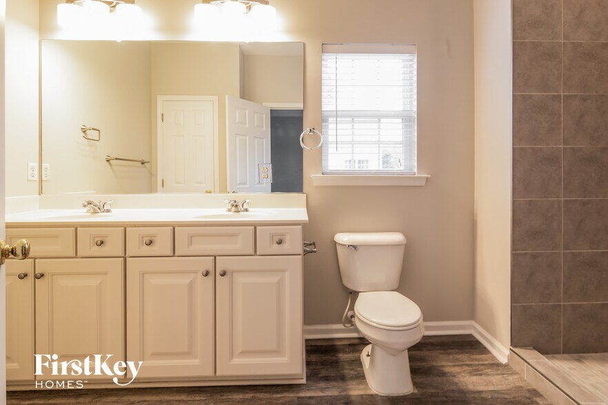 Building Photo - 5102 Village Crier Ln