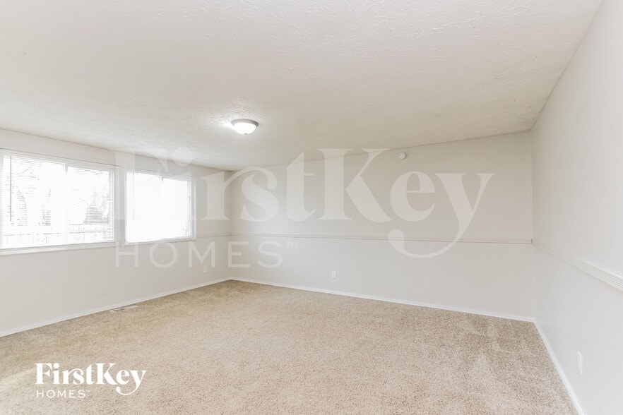 Building Photo - 5901 Pemberly Dr