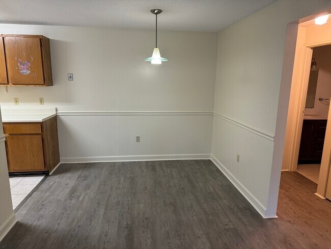 Building Photo - 50 Silver Hill Ln
