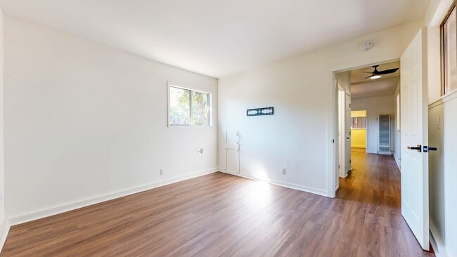 Building Photo - Cozy and Spacious 1 Bedroom 1 Bathroom Cottage! Landscaping and Garbage Included!