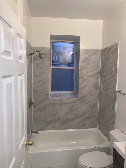 BA2_1 - 135 Adams St NW