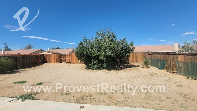 Building Photo - 2 Bedroom, 1 Bath Adelanto Home