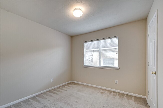 Building Photo - 17038 Midnight Sun Ln