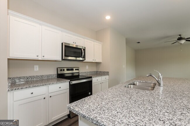 Building Photo - 4054 Kendrick Cir