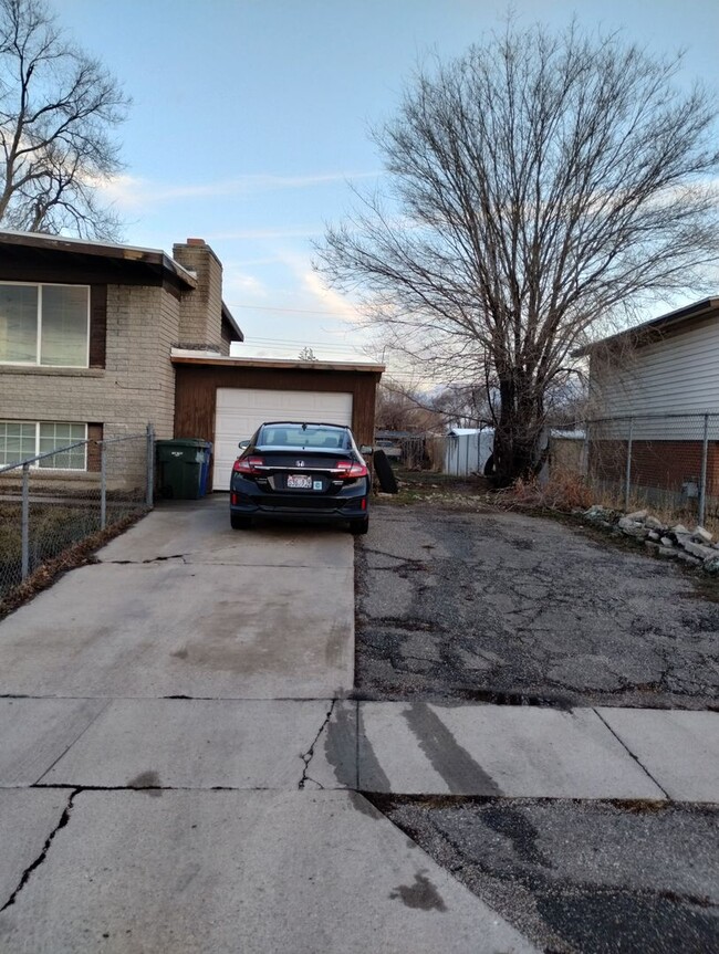 Building Photo - Modern Upgrades in Prime West Valley City ...