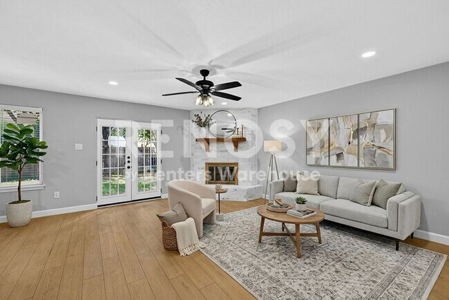 Building Photo - Completely Refreshed Arlington Home