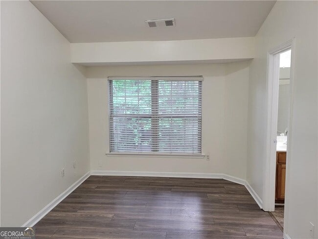 Building Photo - 1497 Cove Creek Cir