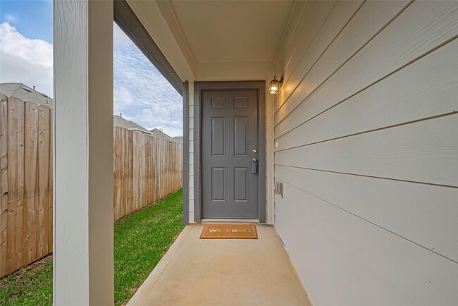 Building Photo - 2412 Cave Fish Dr