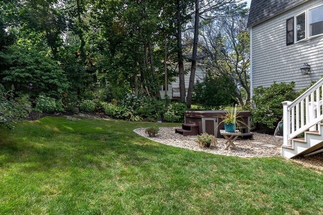 Building Photo - 8 Jackson Rd