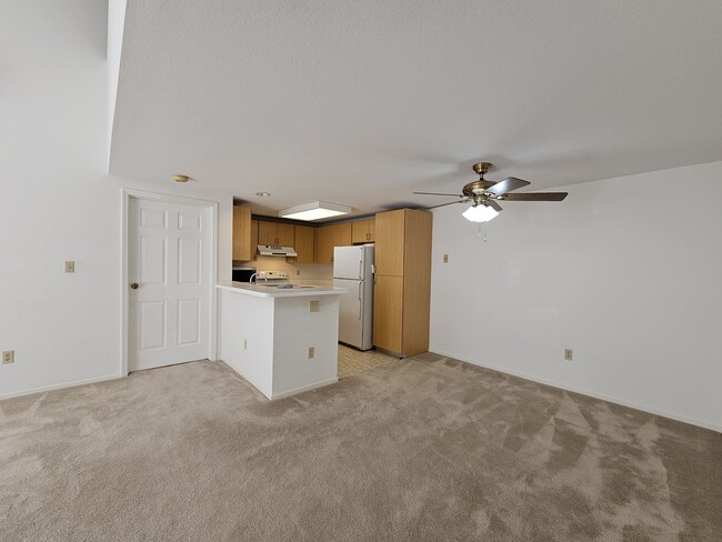 Building Photo - 95-270-270 Waikalani Dr