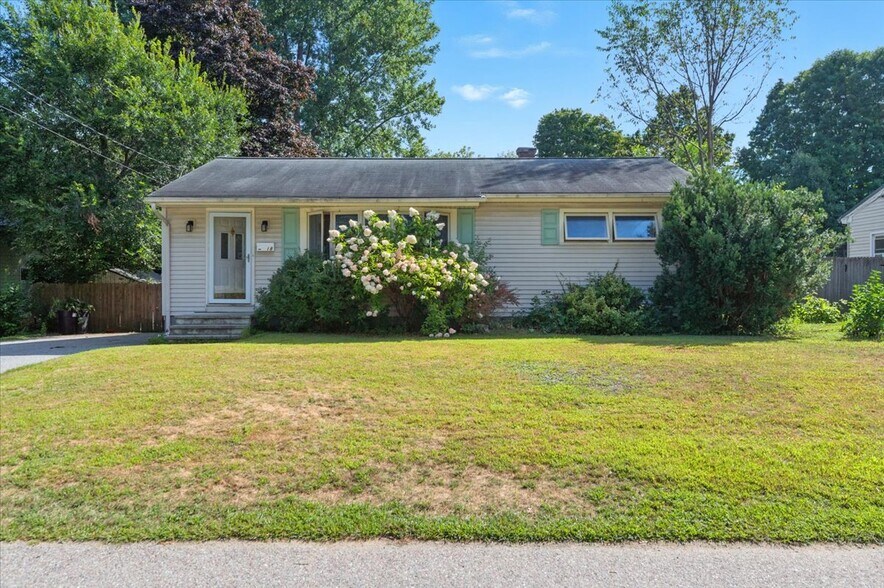 Building Photo - 18 Maplewood Dr