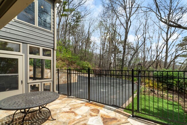 Building Photo - FULLY FURNISHED! Magnificent Panoramic Views!!