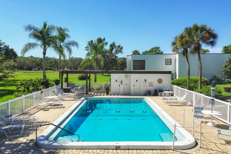 Building Photo - 5058 Marsh Field Rd