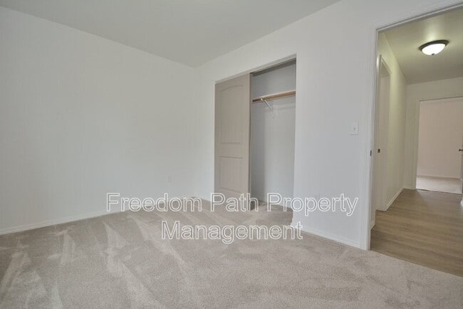 Building Photo - 316 Ashlin Ct