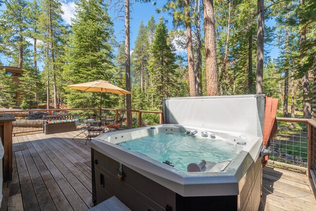 Building Photo - SKI LEASE: Hot Tub, Pet Friendly, Wood Stove