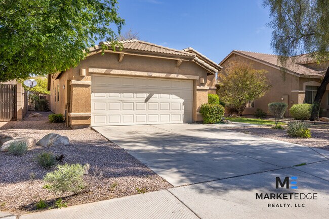 Building Photo - 3Bed/2Bath House at Litchfield Rd/Camelbac...