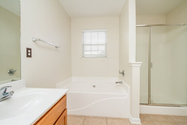 Building Photo - 1419 Weston Ln