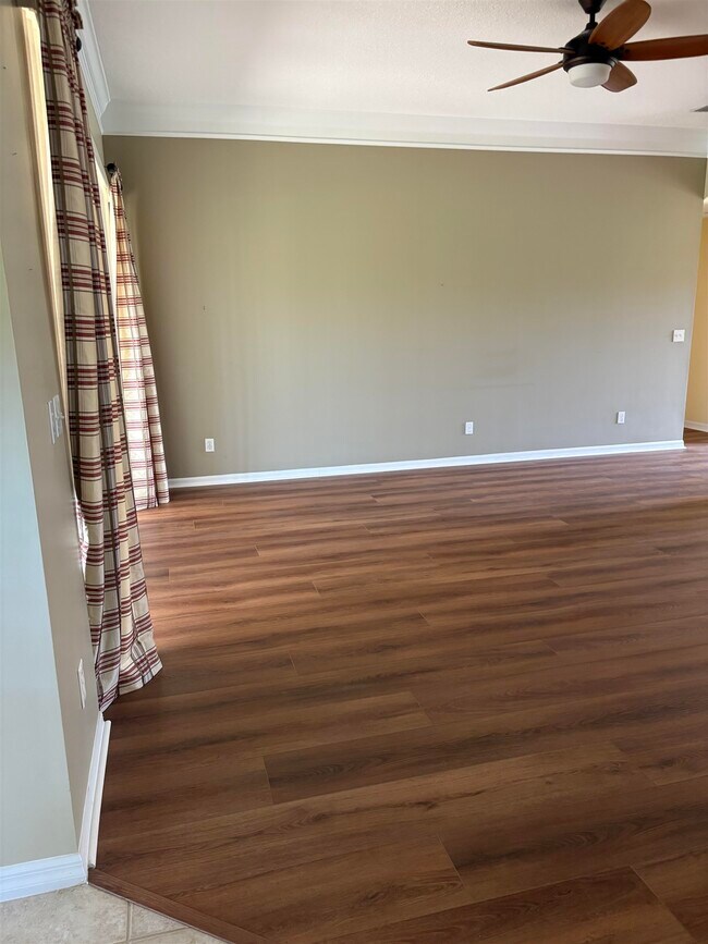 Building Photo - 900 Windward Way