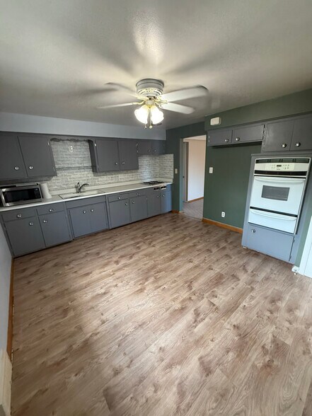 Building Photo - 21372 Milan Dr