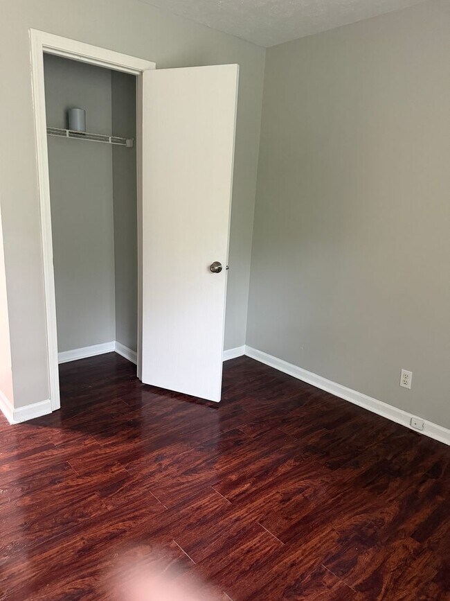 Building Photo - a newly updated single-family home located in a nice neighborhood of Indianapolis.