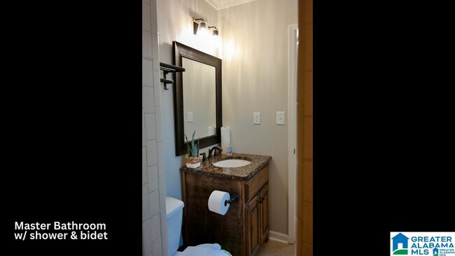 Building Photo - 1248 MacQueen Dr