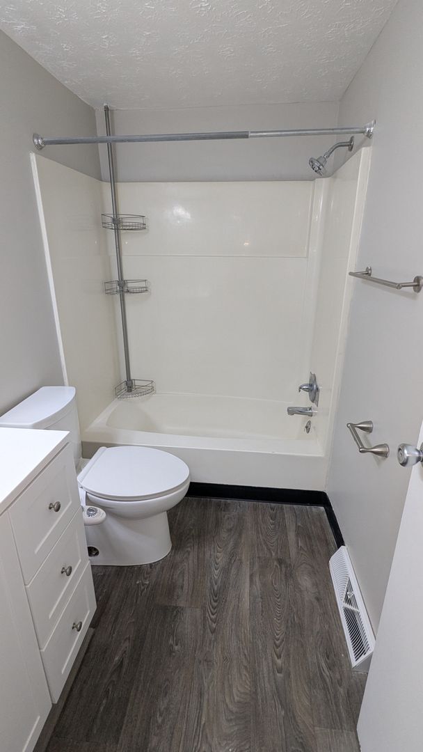 Building Photo - MN Cedar Village (833)