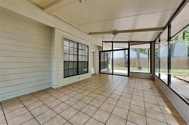 Building Photo - 151 E Pathfinders Cir