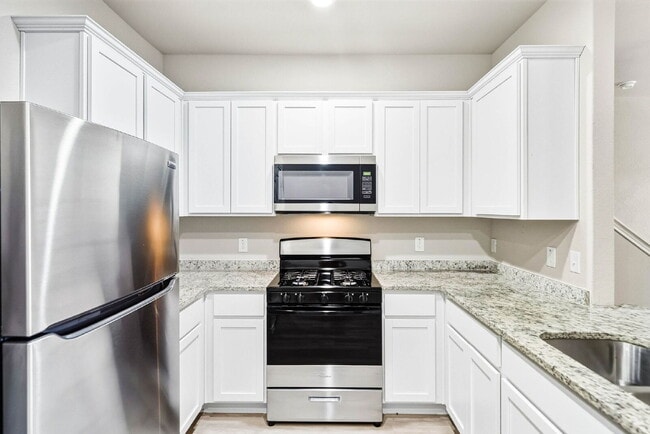 Building Photo - LOWEST PRICED!!!!!