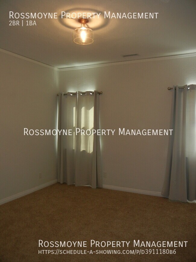 Building Photo - 516 E Palmer Ave