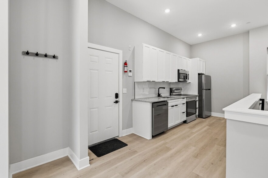 Building Photo - 856 N 19th St