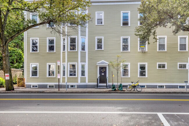 Building Photo - 88 Hampshire St