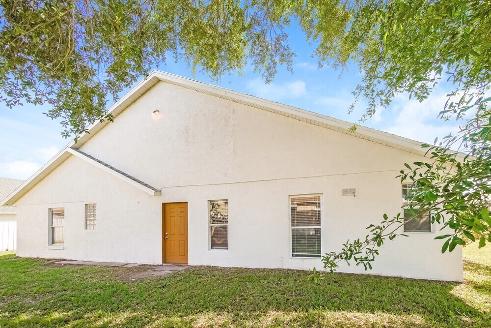 Building Photo - 2843 Berkshire Cir