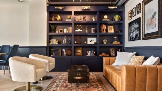 Building Photo - 2480-2522 N Milwaukee Ave